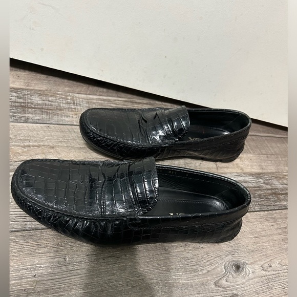 Prada black patent leather embossed croc loafer slip on shoe - Picture 4 of 11